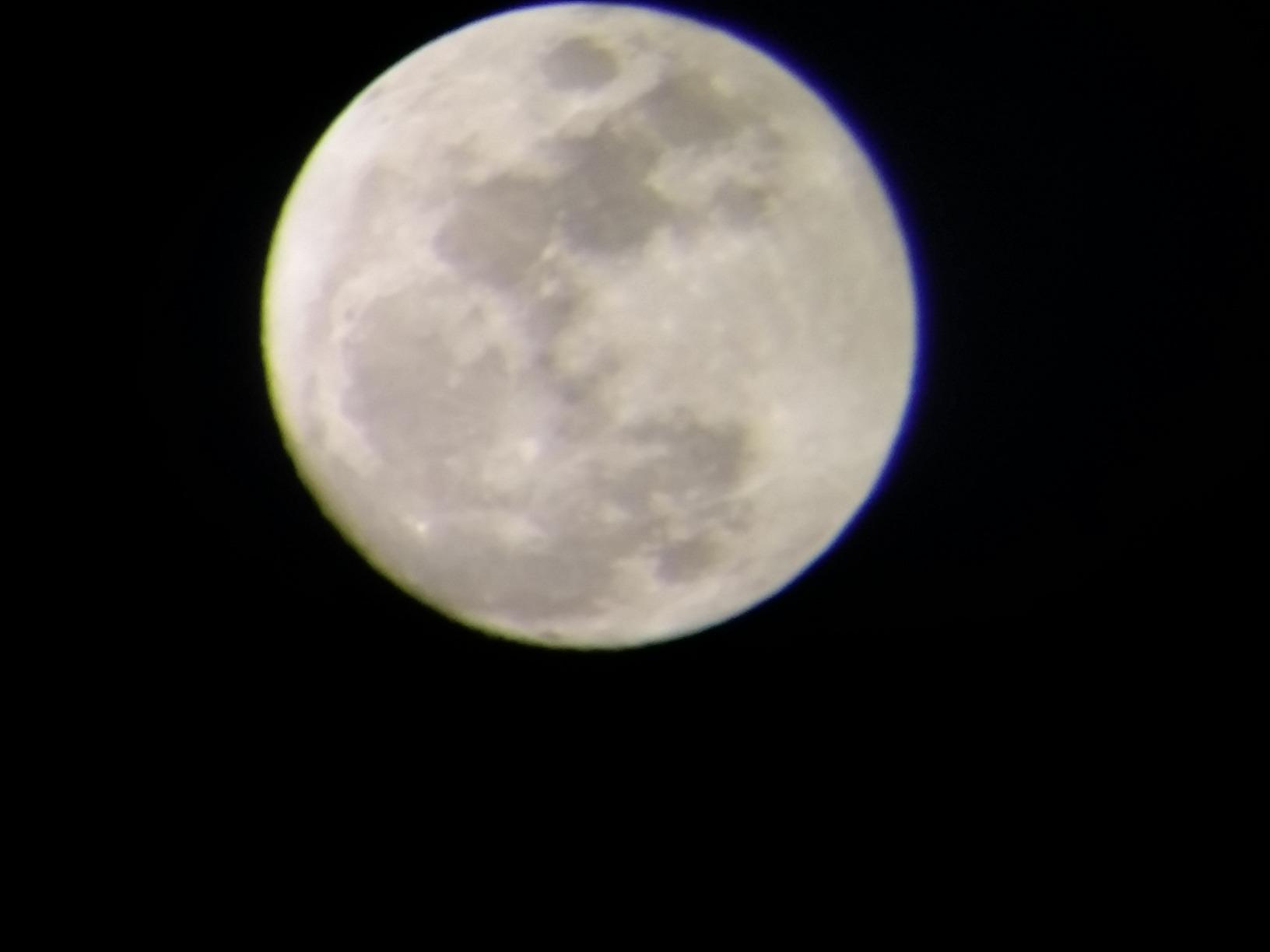 Celestron SkyMaster 25x70 Binoculars – Powerful Binoculars for Detailed Long-Distance Viewing and Binocular Astronomy – Multi-Coated Optics – Tripod Adapter & Carrying Case Customer Review Celestron SkyMaster 25x70 Binoculars – Powerful Binoculars for Detailed Long-Distance Viewing and Binocular Astronomy – Multi-Coated Optics – Tripod Adapter & Carrying Case - Customer Photo 3