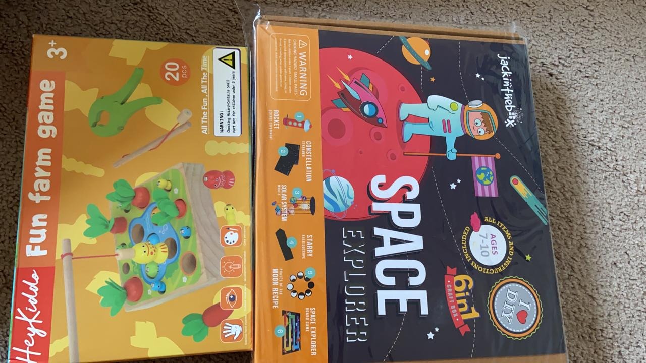 jackinthebox Space Science 6-in-1 Craft Kit Gift for Child Ages 6-10, Solar System Science Kit for Child, Space Toys for Child, Easy DIY STEM Toy for Boys and Girls Ages 6 7 8 9 10 - Customer Photo 1