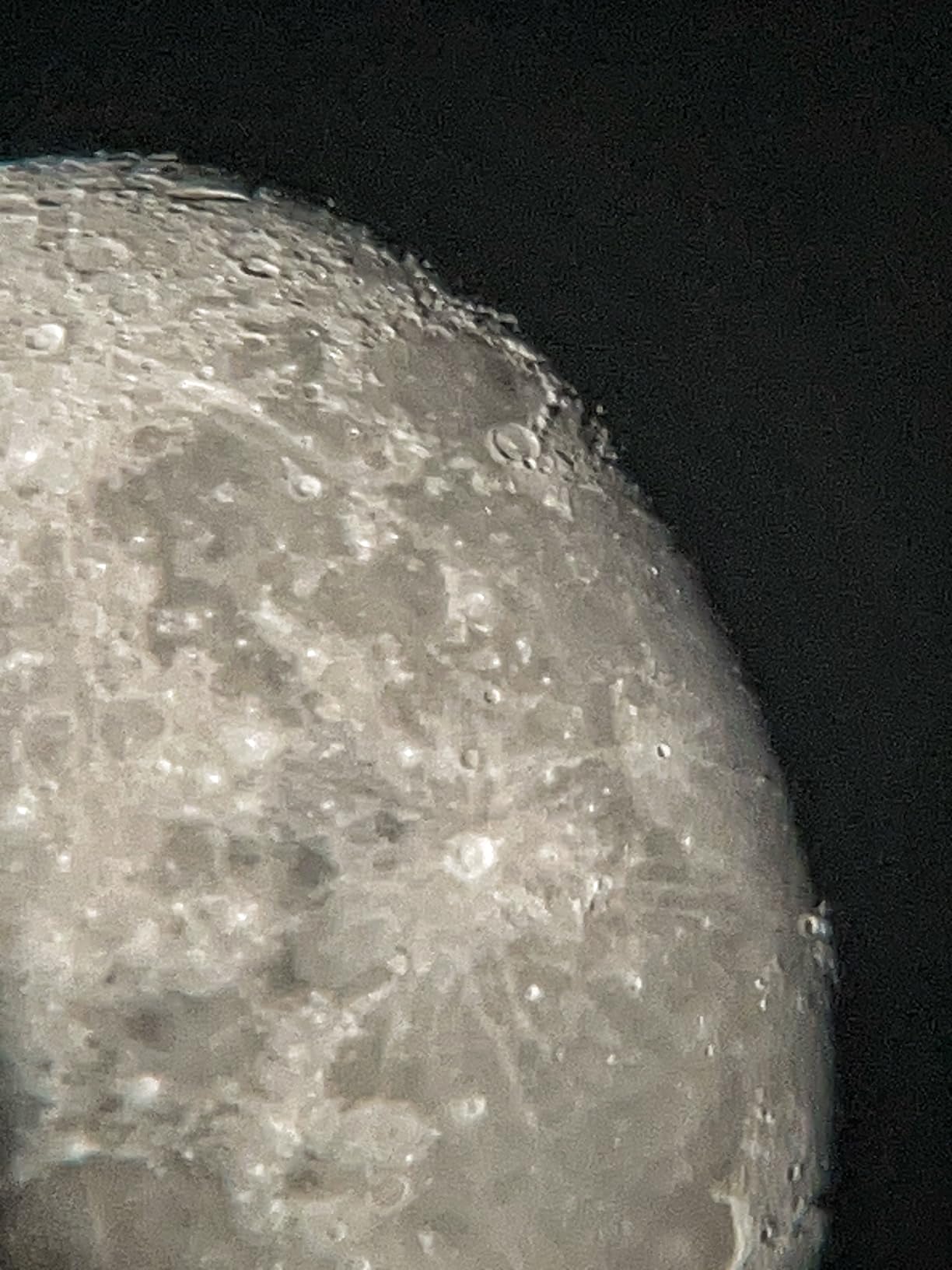 National Geographic 114mm Reflector Telescope for Astronomy with Eyepieces Mount for Kids Adults Beginners Customer Review National Geographic 114mm Reflector Telescope for Astronomy with Eyepieces Mount for Kids Adults Beginners - Customer Photo 2