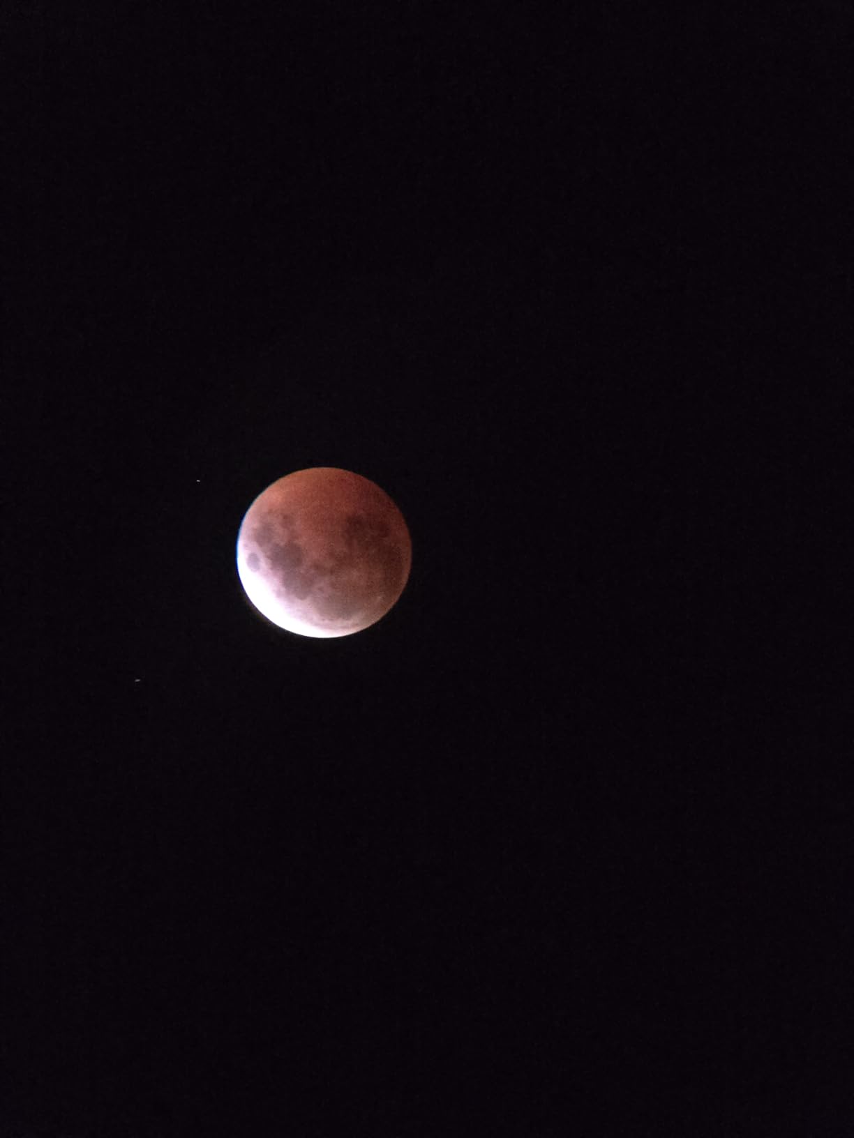 Celestron Travel Scope 80 Portable Refractor Telescope – 80mm Aperture, Fully-Coated Glass Optics – Includes Tripod, Smartphone Adapter, Backpack & Software – Ideal for Beginners & Travel - Customer Photo 2