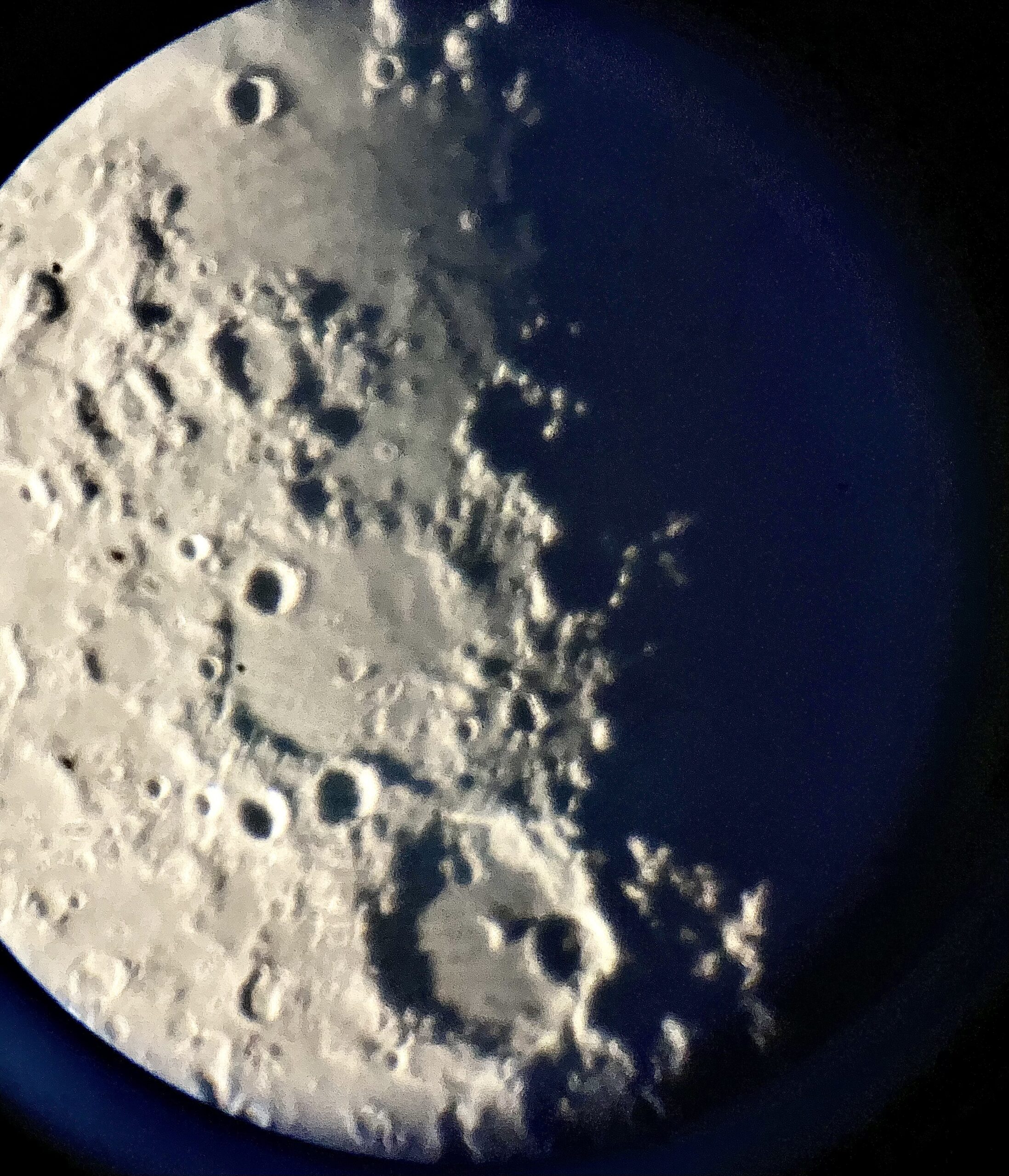 NASA Lunar Telescope for Kids – 90x Magnification, Includes Two Eyepieces, Tabletop Tripod, and Finder Scope- Kids Telescope for Astronomy Beginners, Space Toys, NASA Gifts (Amazon Exclusive) - Customer Photo 3