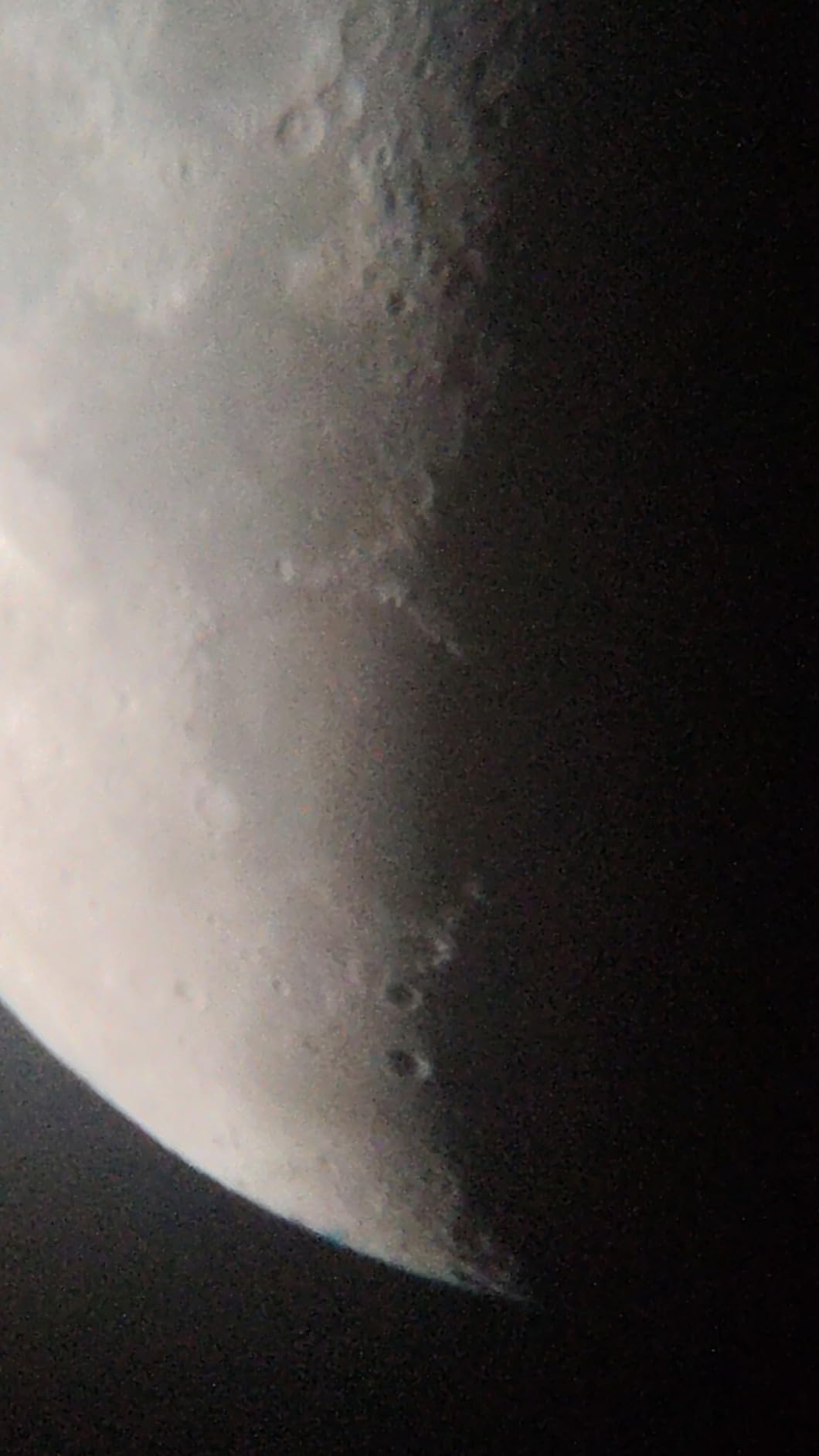 Telescope 130EQ Newtonian Reflector Telescopes for Adults, Professional Telescopes for Adults Astronomy, Comes with 1.5X Barlow Lens Smartphone Adapter & 13% T Moon Filter Customer Review Telescope 130EQ Newtonian Reflector Telescopes for Adults, Professional Telescopes for Adults Astronomy, Comes with 1.5X Barlow Lens Smartphone Adapter & 13% T Moon Filter - Customer Photo 2