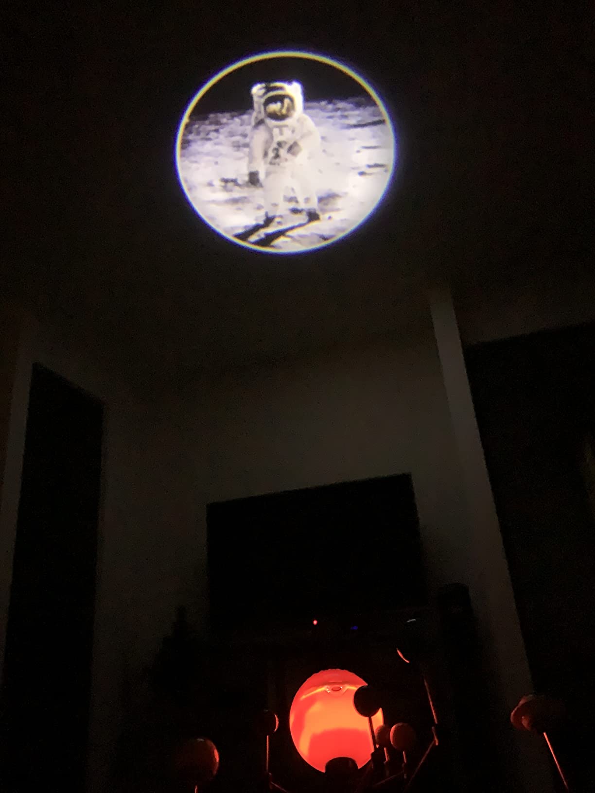 Science Can Solar System for Kids, Talking Astronomy Solar System Model Kit, Planetarium Projector with 8 Planets STEM Space Toys for 3 4 5+ Years Old Boys Girls - Customer Photo 1