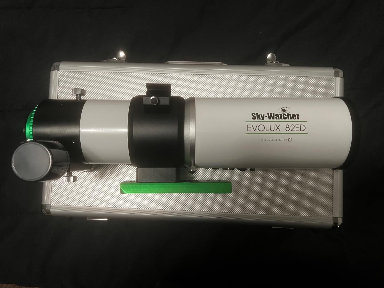 Sky-Watcher Evolux 82ED Doublet Apo Refractor Telescope- Compact and Procurable Optical Tube for Affordable Astrophotography, White (S11310) Customer Review Sky-Watcher Evolux 82ED Doublet Apo Refractor Telescope- Compact and Procurable Optical Tube for Affordable Astrophotography, White (S11310) - Customer Photo 3