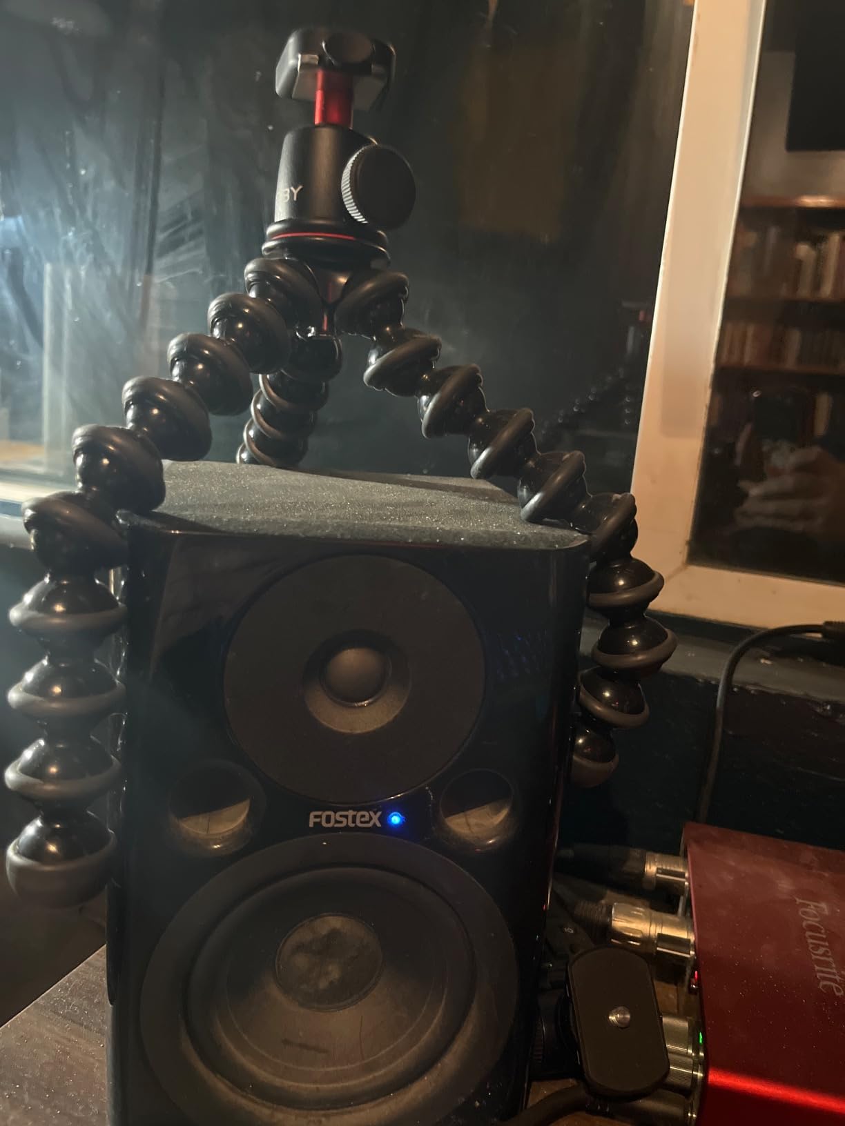 JOBY GorillaPod 3K Kit, Compact Stand 3K and Ballhead for Compact Cameras, Tripod Kit, Travel Tripod for Cameras, Holds Devices up to 6.6lbs, JB91507, Made in Italy, Black/Charcoal - Customer Photo 1