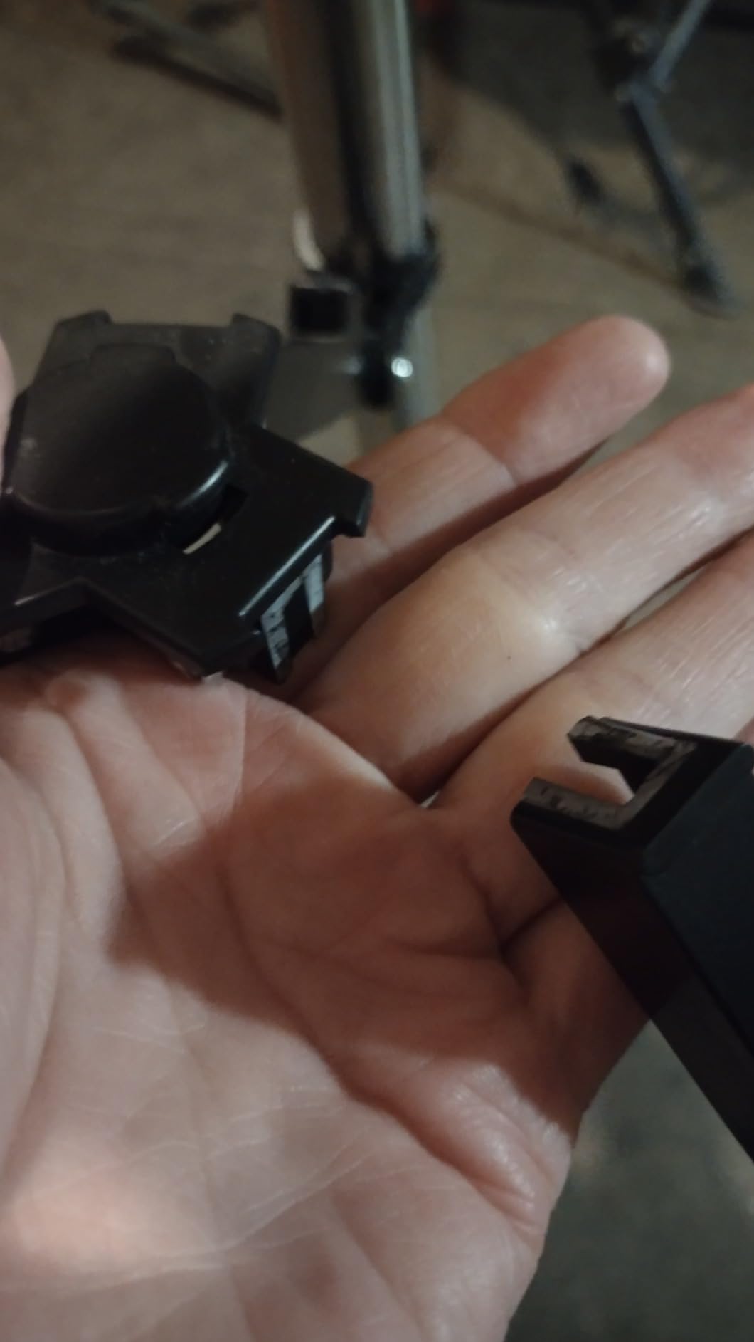 Telescope, 150EQ Reflector Telescope for Adults Astronomy Beginners, Manual Equatorial Professional Telescopes Astronomy with 2X Barlow Lens, Phone Adapter, Adjustable Tripod and Moon Filter - Customer Photo 4