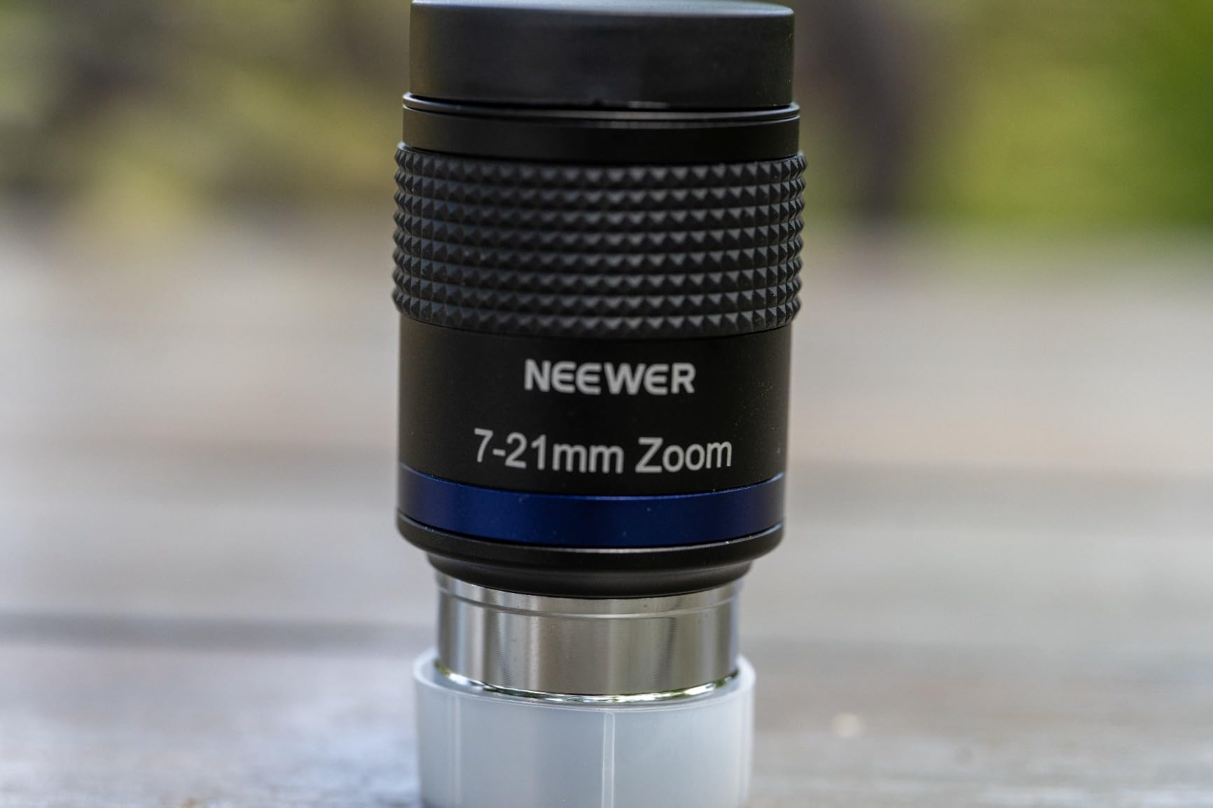 NEEWER Zoom Telescope Eyepiece with 7-21mm Focal Length Range, 40°-57° Field of View, 15mm Eye Relief, 5 Elements in 3 Groups for Astronomic Telescopes with 1.25 Inch Barrel, LS-T22 - Customer Photo 1