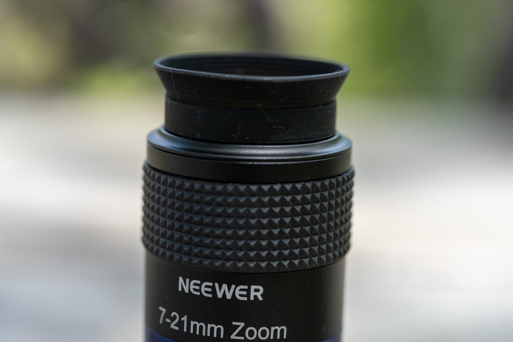 NEEWER Zoom Telescope Eyepiece with 7-21mm Focal Length Range, 40°-57° Field of View, 15mm Eye Relief, 5 Elements in 3 Groups for Astronomic Telescopes with 1.25 Inch Barrel, LS-T22 - Customer Photo 2