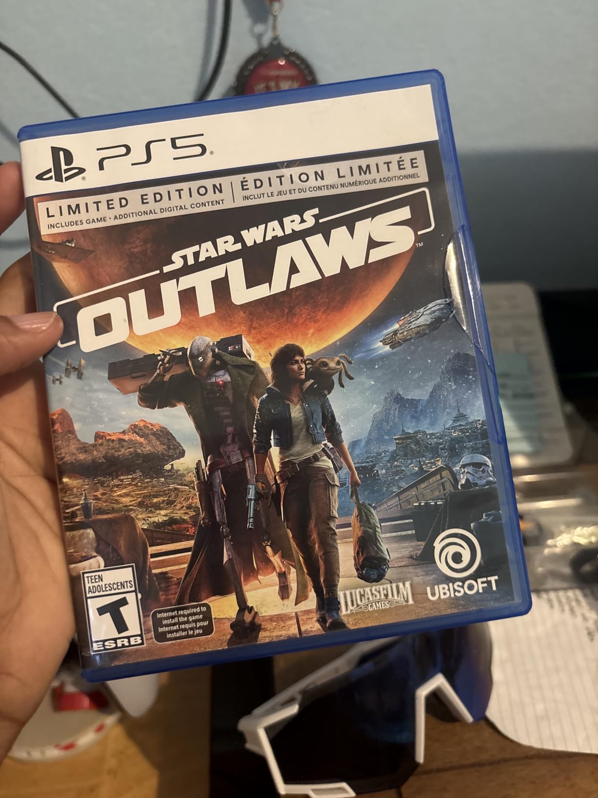 Star Wars Outlaws - Limited Edition (Amazon Exclusive), PlayStation 5 Customer Review Star Wars Outlaws - Limited Edition (Amazon Exclusive), PlayStation 5 - Customer Photo 1