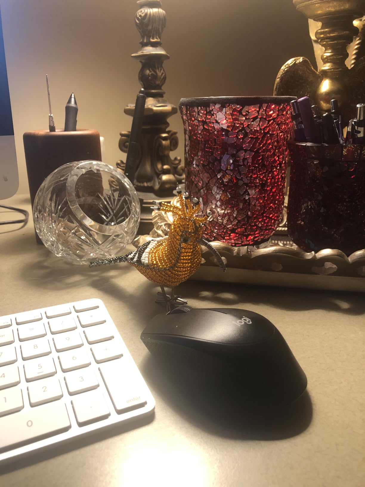 Logitech M330 SILENT Wireless Mouse, 2.4GHz with USB Receiver, Optical Tracking, Quiet & Lightweight, Long Battery Life, for PC, Mac, Laptop, Chromebook - Black - Customer Photo 1