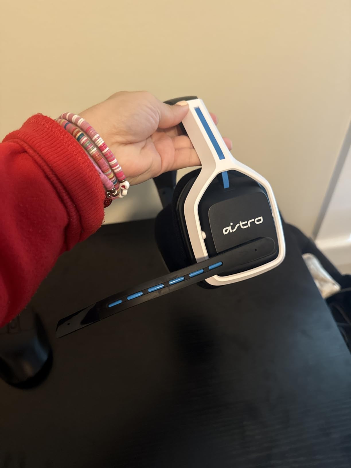 ASTRO Gaming A20 Wireless Headset Gen 2 for Xbox Series X | S, Xbox One, PC & Mac - White /Green - Customer Photo 1