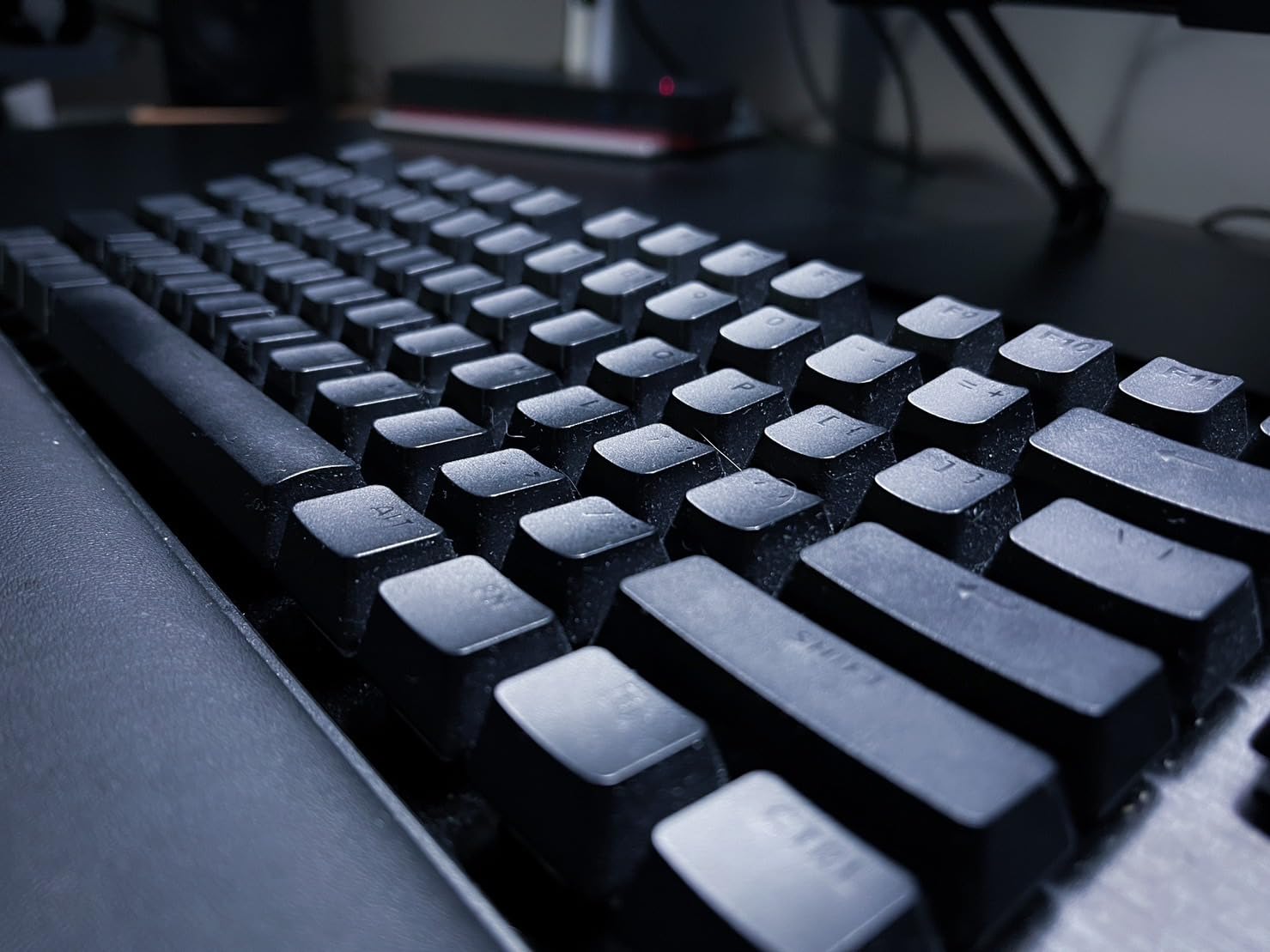 Logitech G413 SE Full-Size Mechanical Gaming Keyboard - Backlit Keyboard with Tactile Mechanical Switches, Anti-Ghosting, Compatible with Windows, macOS - Black Aluminum - Customer Photo 3
