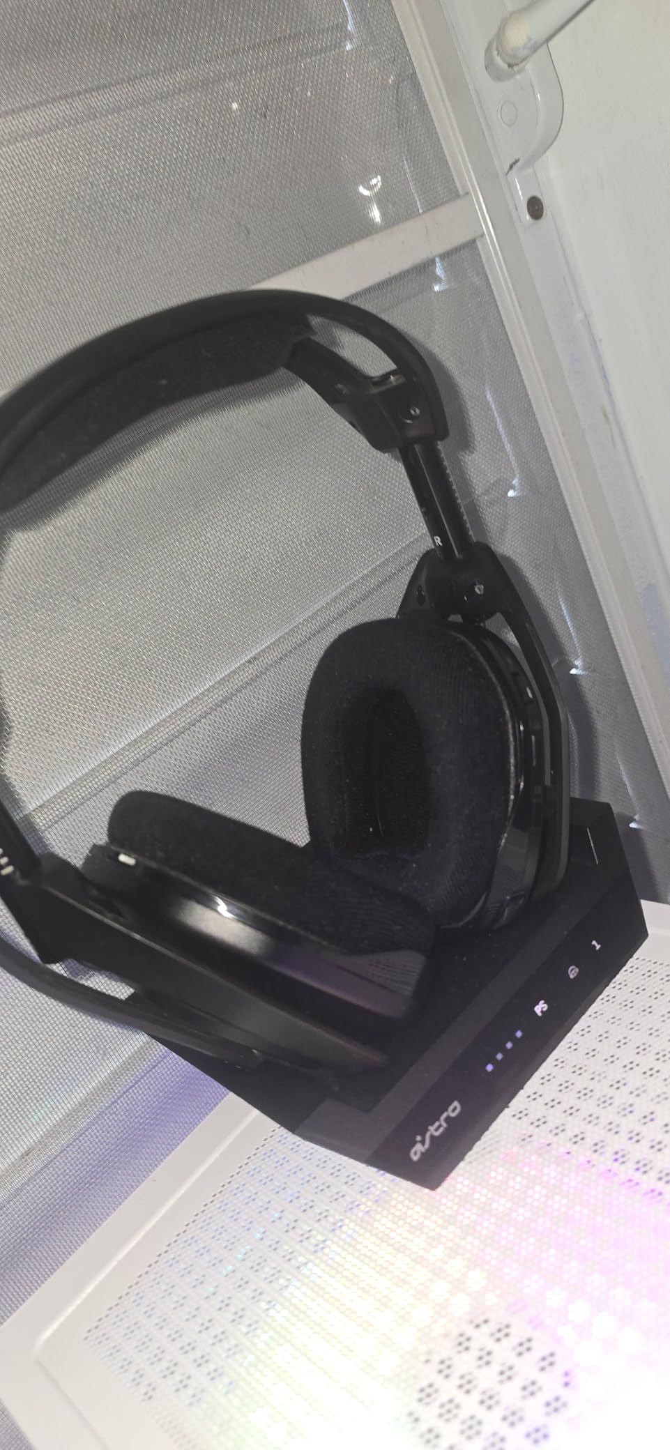 ASTRO Gaming A50 Wireless Headset with Base Station Gen 4, USB Radio Frequency, Unidirectional Microphone Headphones, Compatible with PS4, PS5, PC Windows, Mac, Black (Renewed) - Customer Photo 1