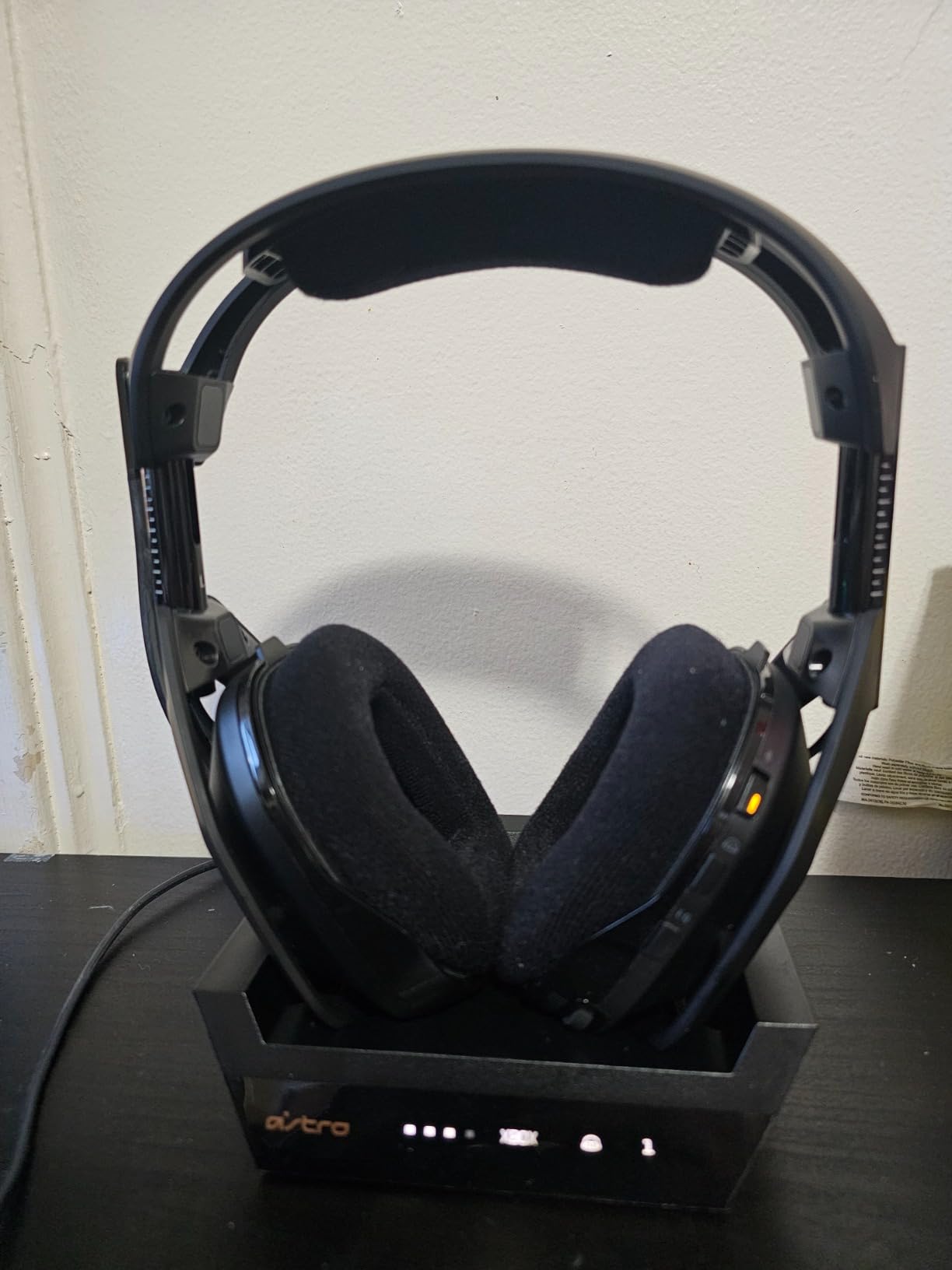ASTRO Gaming A50 Wireless Headset with Base Station Gen 4, USB Radio Frequency, Unidirectional Microphone Headphones, Compatible with PS4, PS5, PC Windows, Mac, Black (Renewed) - Customer Photo 2
