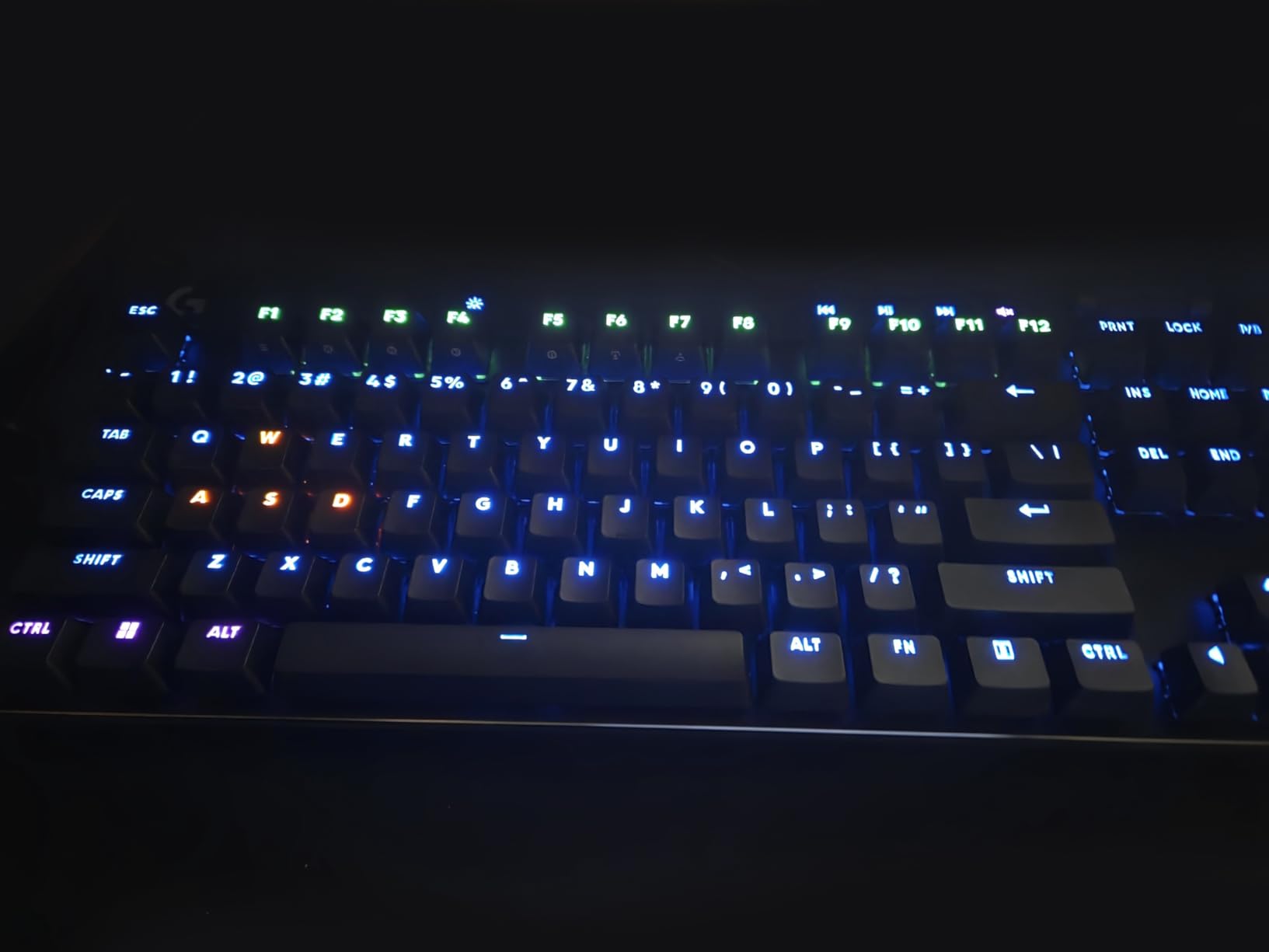 Logitech G PRO X TKL LIGHTSPEED Wireless Gaming Keyboard, Ultra-Portable Tenkeyless Design, LIGHTSYNC RGB, PBT keycaps, Tactile Switches (GX Brown) - Black - Customer Photo 1