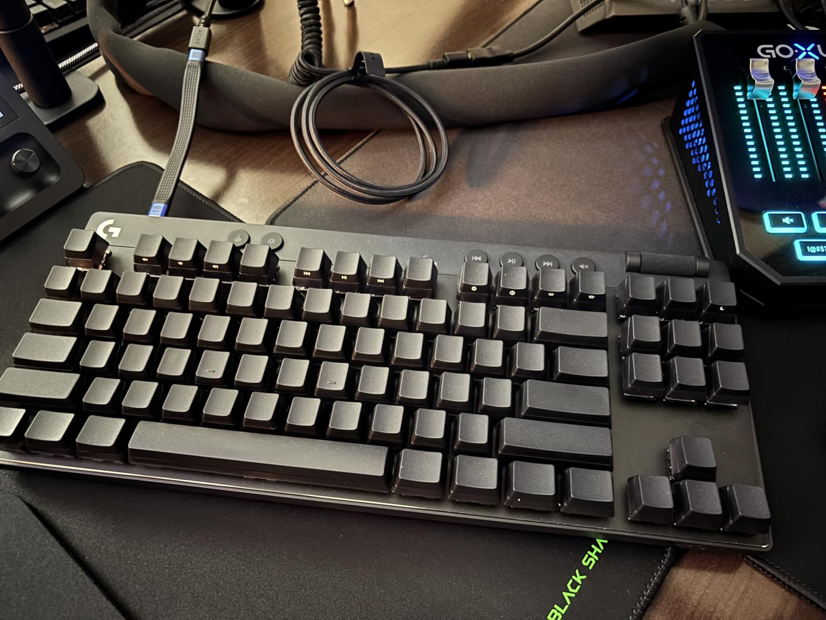 Logitech G PRO X TKL LIGHTSPEED Wireless Gaming Keyboard, Ultra-Portable Tenkeyless Design, LIGHTSYNC RGB, PBT keycaps, Tactile Switches (GX Brown) - Black - Customer Photo 2