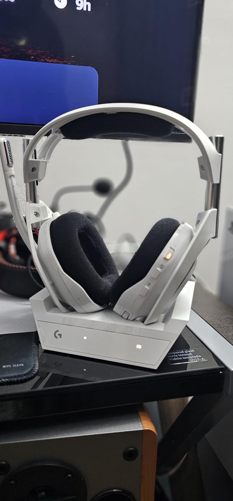 Logitech G Astro A50 X Omni-Platform Wireless Gaming Headset + Base Station for PS5, Xbox, PC: PLAYSYNC Video & Audio Switcher, HDMI 2.1 4K 120Hz VRR, <24 bit/48 kHz, 24hr Battery, 2.4GHz & BT - Black - Customer Photo 1