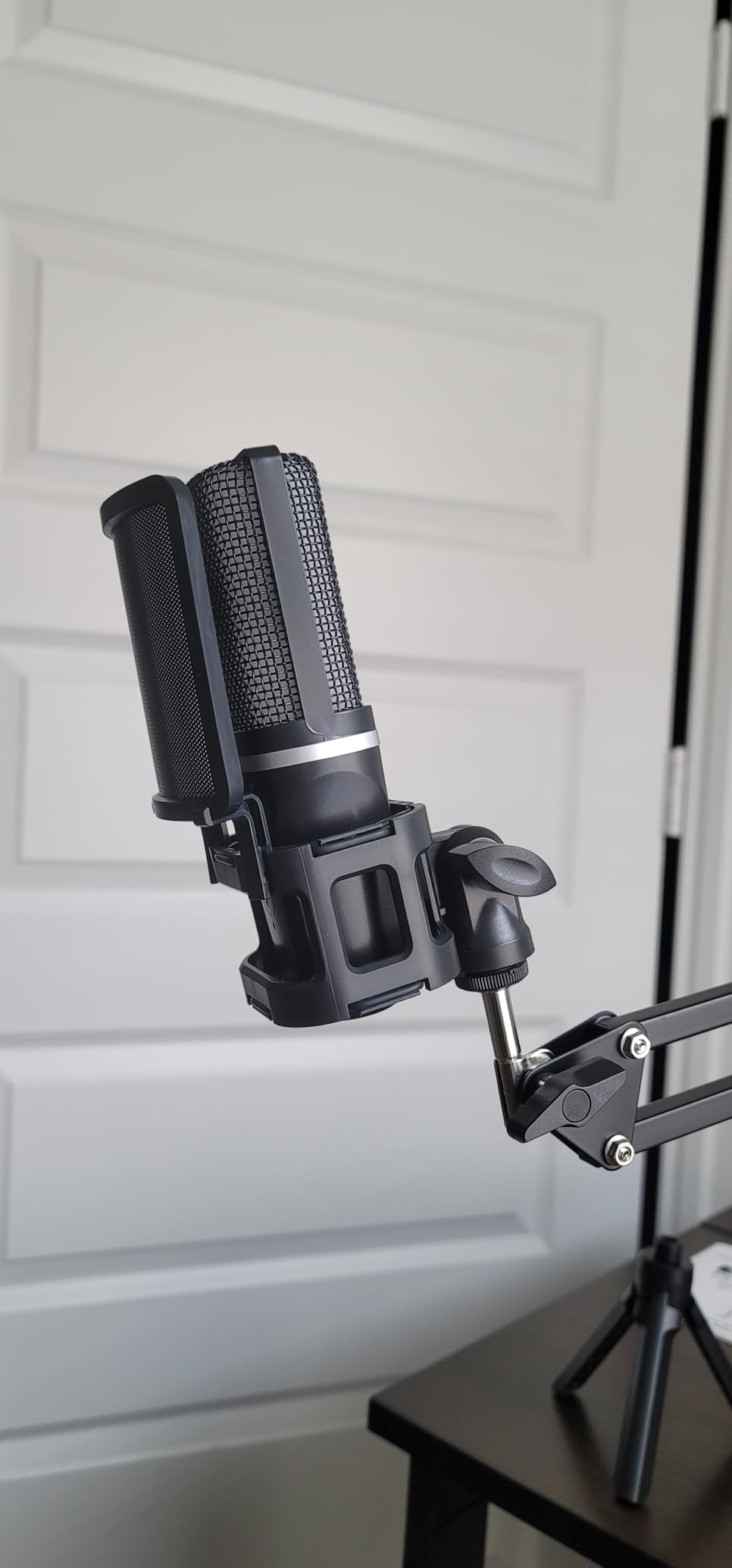 ZealSound Gaming USB Microphone,Noise Cancellation Condenser mic,RGB Microphone with Mute,Gain,Monitoring,Boom Arm,Pop Filter for Phone,PC,Computer,PS4,PS5,Mac,Streaming,Podcast,Twitch,YouTube,Discord - Customer Photo 1