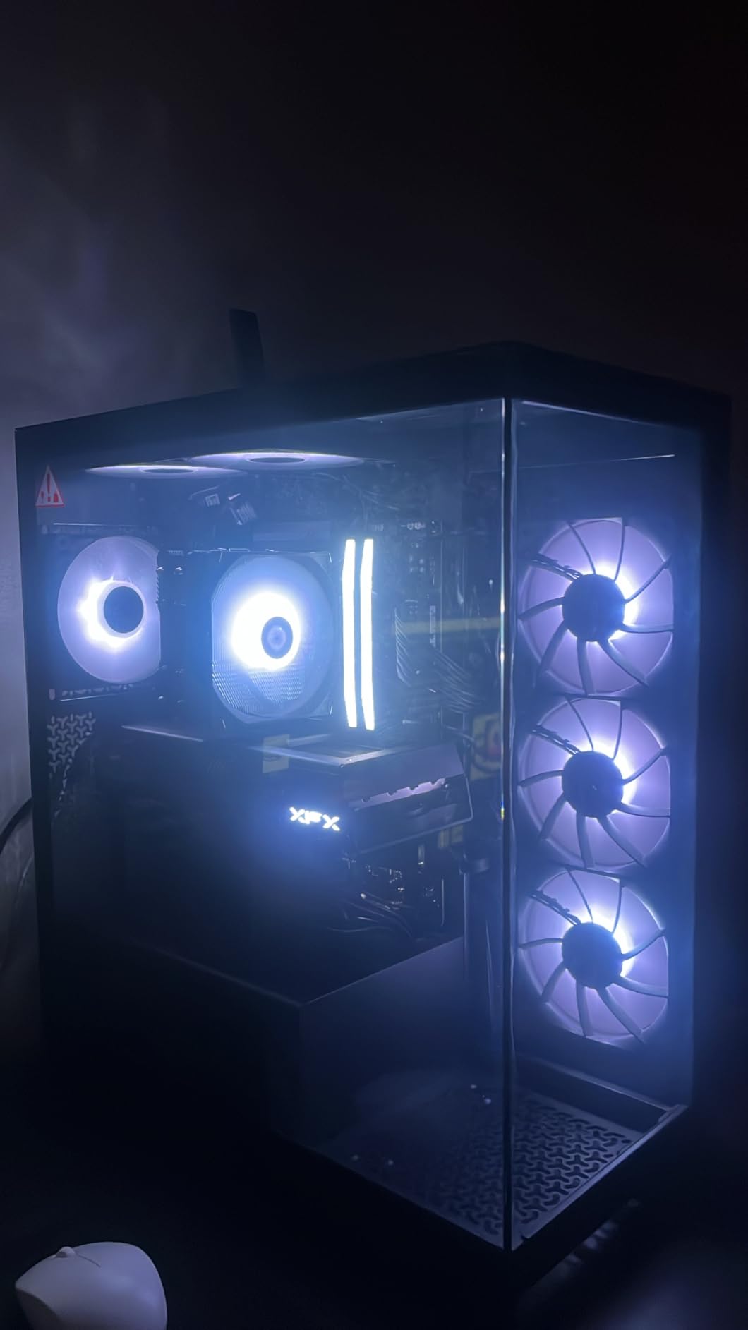 3500X ARGB Mid-Tower ATX PC Case – Panoramic Tempered Glass – Reverse Connection Motherboard Compatible – 3X CORSAIR RS120 ARGB Fans Included – Black - Customer Photo 1