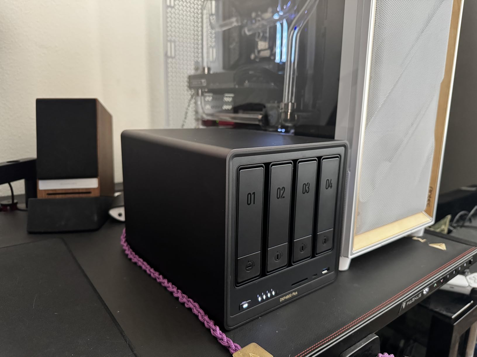 UGREEN NASync DXP4800 Plus 4-Bay Desktop NAS, Intel Pentium Gold 8505 5-Core CPU, 8GB DDR5 RAM, 128G SSD, 1 * 10GbE, 1 * 2.5GbE, 2 * M.2 NVMe Slots, 4K HDMI, Network Attached Storage (Diskless) Customer Review UGREEN NASync DXP4800 Plus 4-Bay Desktop NAS, Intel Pentium Gold 8505 5-Core CPU, 8GB DDR5 RAM, 128G SSD, 1 * 10GbE, 1 * 2.5GbE, 2 * M.2 NVMe Slots, 4K HDMI, Network Attached Storage (Diskless) - Customer Photo 1