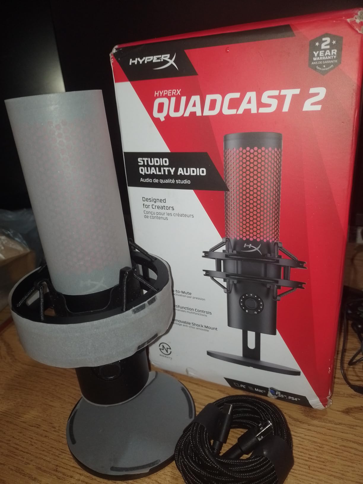 HyperX QuadCast 2 – USB Microphone for Gaming, Streaming and Podcasting, with On-Board Controls, LED Lighting, Removable Shock Mount, PC, Mac, PS5, PS4, USB-C - Black - Customer Photo 1