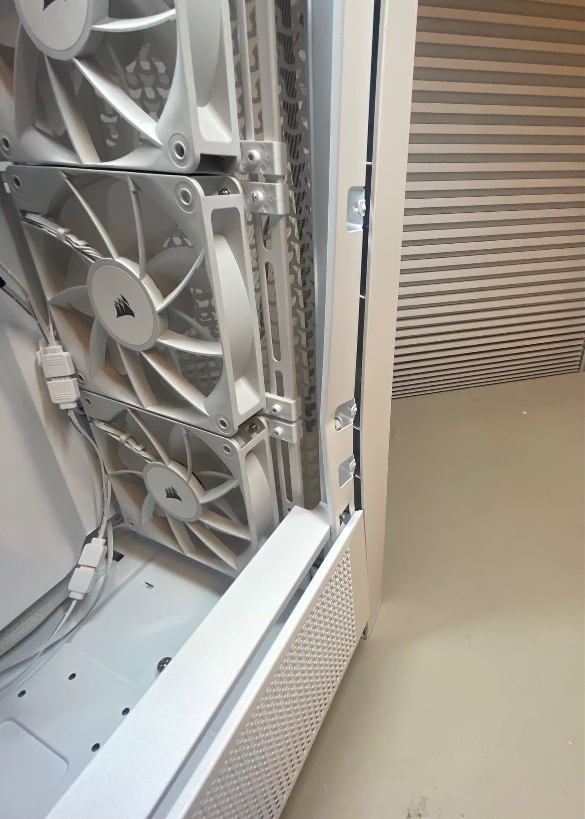 4000D RS ARGB Frame Modular Mid-Tower ATX PC Case – High Airflow, 3X Pre-Installed RS ARGB Fans, InfiniRail™ Fan Mounting System, ASUS BTF, MSI Project Zero, Gigabyte Project Stealth – Black - Customer Photo 1