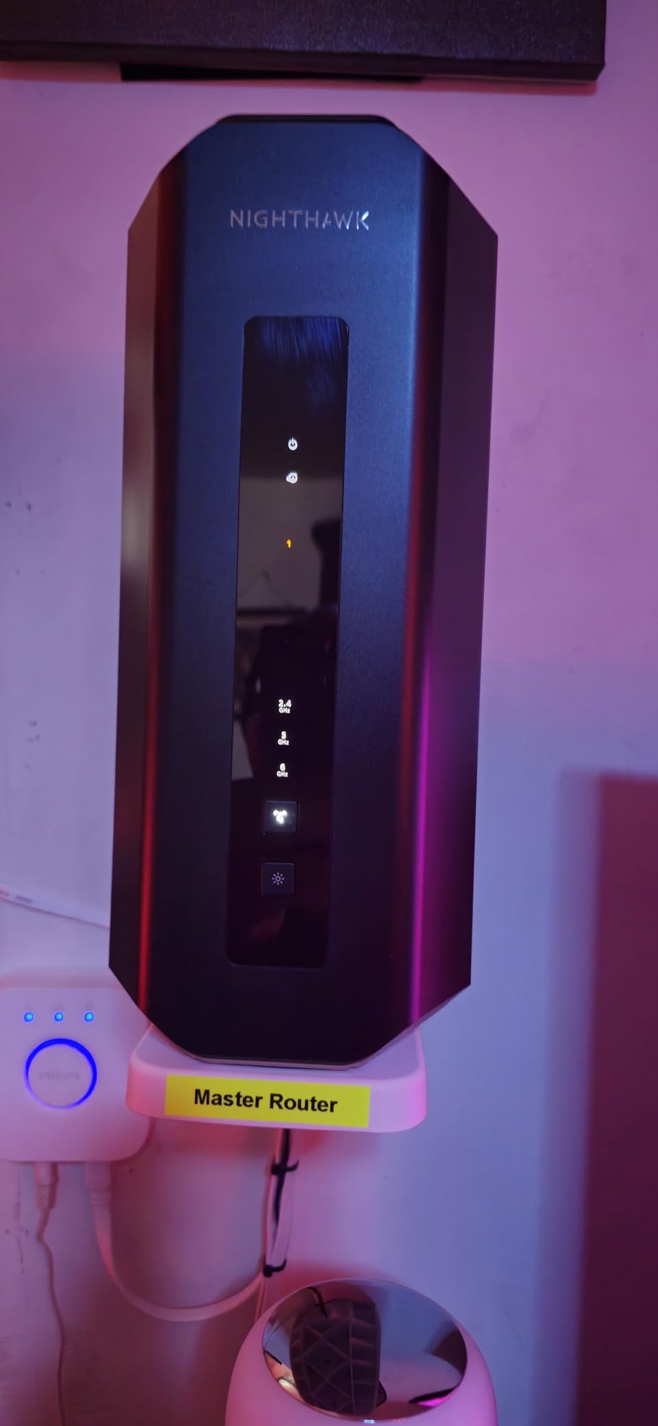 NETGEAR Nighthawk WiFi 7 Router (BE9300) – Router Only, 9.3Gbps Wireless Speed, 2.5 Gigabit Internet Port, Tri-Band for Gaming, Covers 2,500 sq. ft., 100 Devices, VPN – Free Expert Help - Customer Photo 1