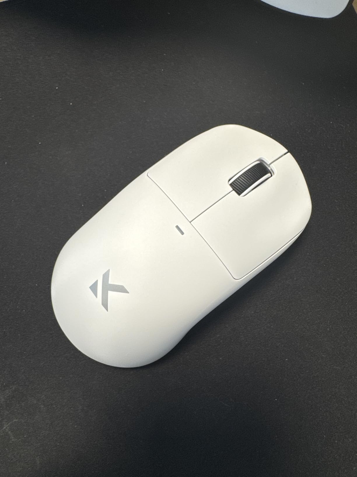 MCHOSE M7 Ultra Wireless Gaming Mouse, 8K Polling, 55g Lightweight Ergonomic Computer Mouse PAW3950 Optical Sensor 750 IPS 42000 DPI 6 Programmable Controls USB-C 3-Modes PC/Mac White - Customer Photo 1