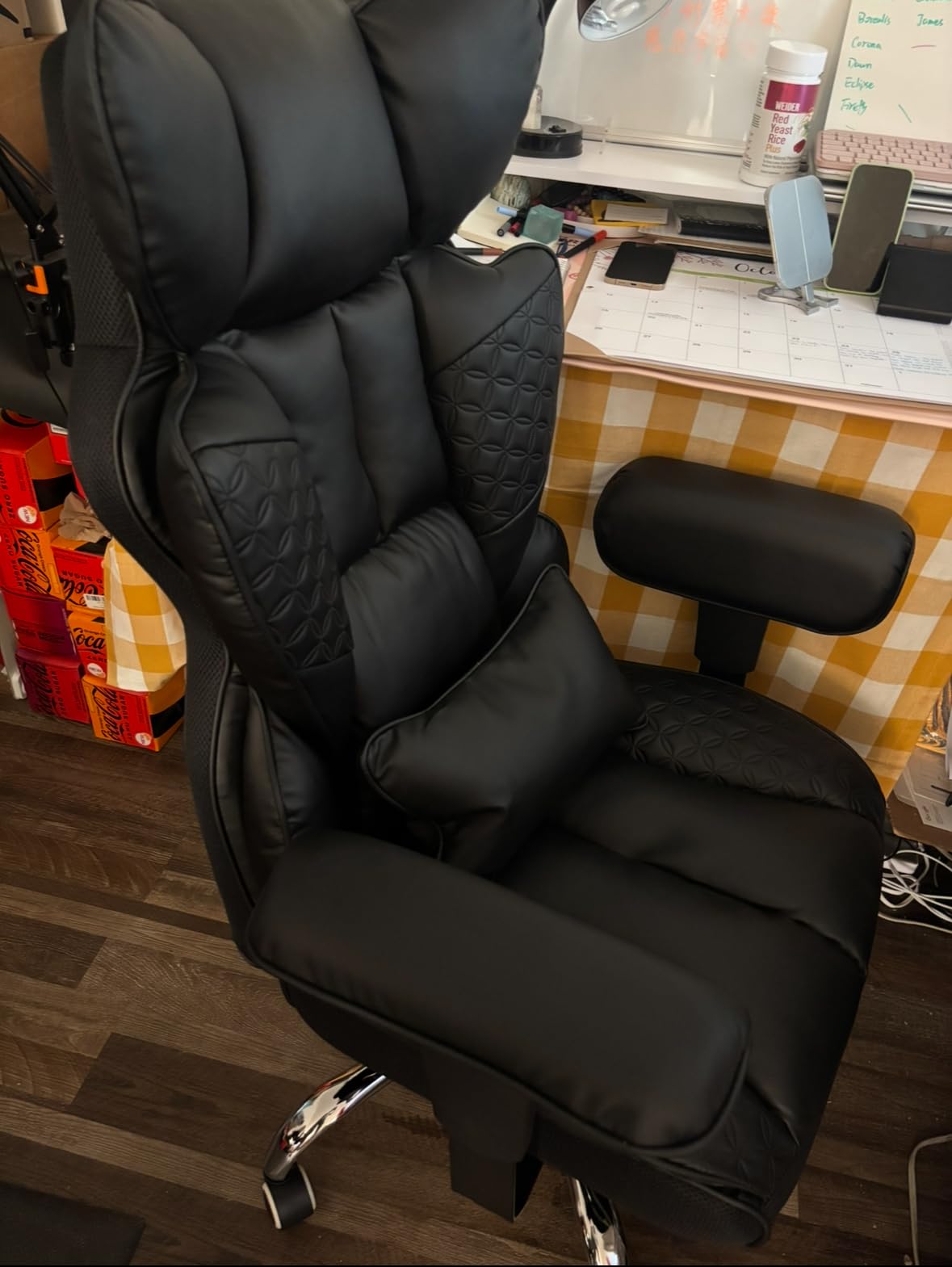 GTRACING Big and Tall Gaming Chair 400lbs Heavy Duty Office Chair with Foot Rest & Ergonomic Pocket Spring Lumbar Support, High Back 3D Saddle Shaped Cushion for Back Pain Relief, Matte-Black - Customer Photo 1
