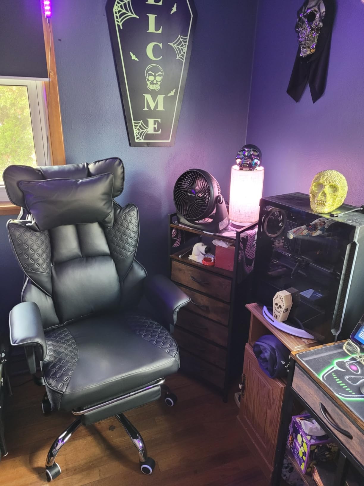 GTRACING Big and Tall Gaming Chair 400lbs Heavy Duty Office Chair with Foot Rest & Ergonomic Pocket Spring Lumbar Support, High Back 3D Saddle Shaped Cushion for Back Pain Relief, Matte-Black - Customer Photo 3