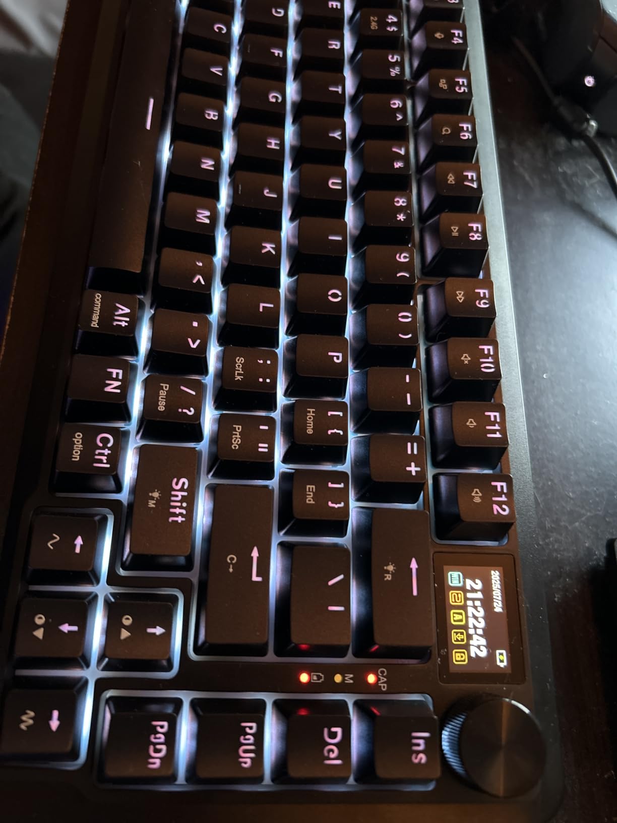 Redragon K708 Pro Wireless Mechanical Gaming Keyboard - Gasket-Mounted RGB Backlit, 81 Customizable Keys, 3-Mode (2.4G/Bluetooth/USB), Hot-Swap Pre-Lubed Switches, Screen & Control Knob - White Green Customer Review Redragon K708 Pro Wireless Mechanical Gaming Keyboard - Gasket-Mounted RGB Backlit, 81 Customizable Keys, 3-Mode (2.4G/Bluetooth/USB), Hot-Swap Pre-Lubed Switches, Screen & Control Knob - White Green - Customer Photo 3