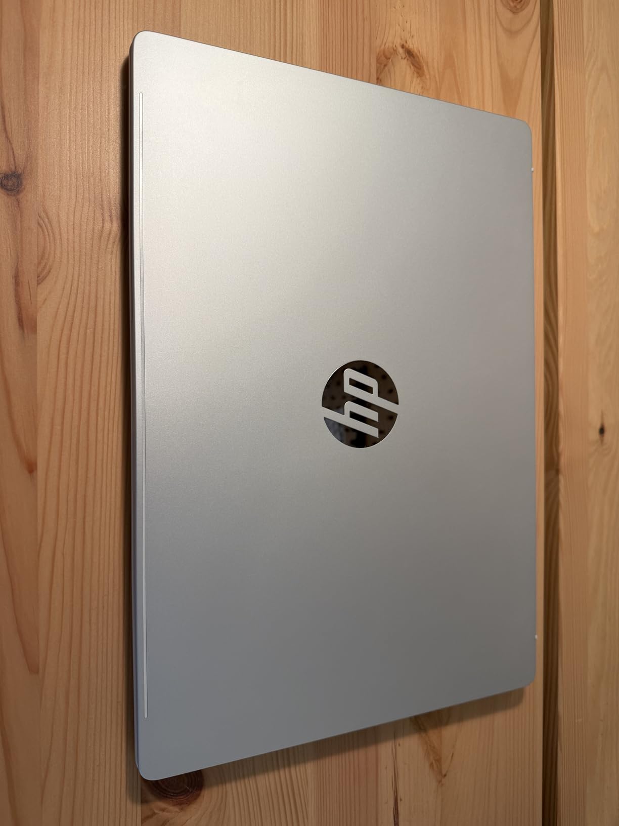 HP OmniBook 5 16 inch Next Gen AI PC, 2K Touchscreen, Snapdragon X Plus X1P-42-100, 16 GB RAM, 512 GB SSD, Qualcomm Adreno GPU, Windows 11 Home, Copilot+ PC, Glacier Silver, 16-fb0000nr Customer Review HP OmniBook 5 16 inch Next Gen AI PC, 2K Touchscreen, Snapdragon X Plus X1P-42-100, 16 GB RAM, 512 GB SSD, Qualcomm Adreno GPU, Windows 11 Home, Copilot+ PC, Glacier Silver, 16-fb0000nr - Customer Photo 1