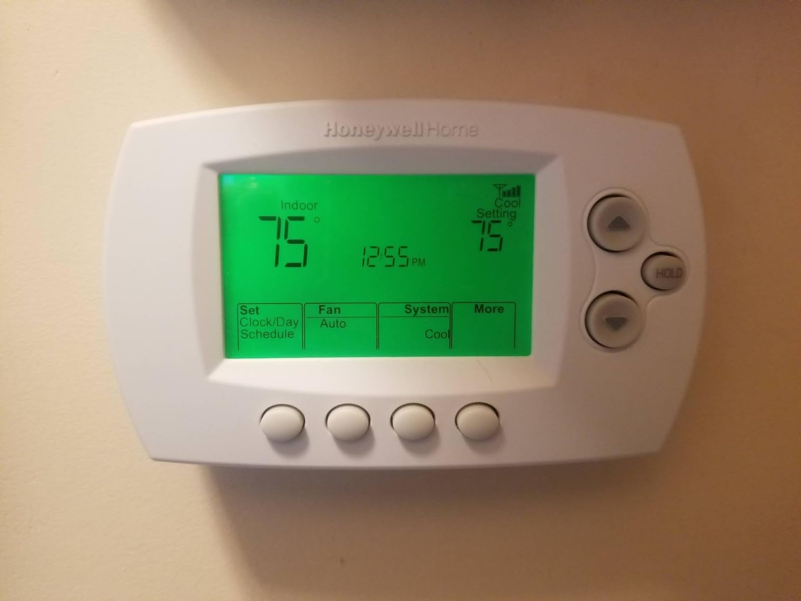 Honeywell Home RTH6580WF Wi-Fi 7-Day Programmable Thermostat, White Customer Review Honeywell Home RTH6580WF Wi-Fi 7-Day Programmable Thermostat, White - Customer Photo 2