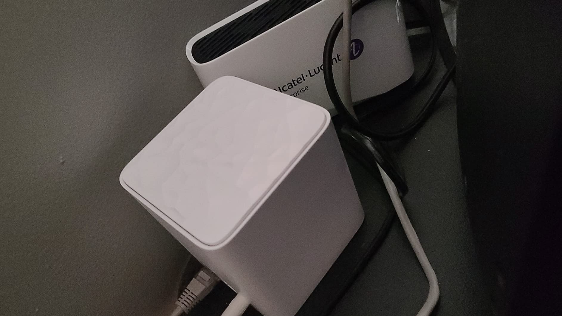 Tenda Nova Mesh WiFi System - Covers 3000 sq.ft - AC1200 Dual-Band Mesh Network for Home Internet - Parental Control - 3-Pack - Customer Photo 1