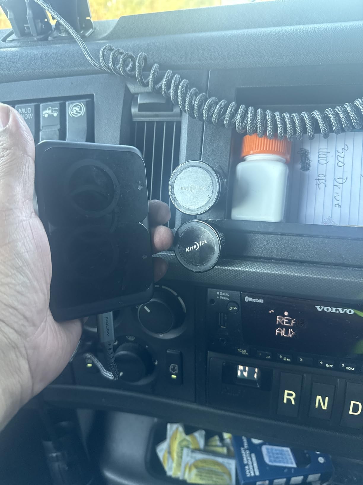 Anker MagGo Power Bank, Ultra-Slim 10,000mAh Magnetic Battery Pack, Qi2 Certified 15W Ultra-Fast MagSafe Compatible Portable Charger, Ergonomic Design, for iPhone17/16/15/14 Series Only（Not for Pixel） - Customer Photo 2