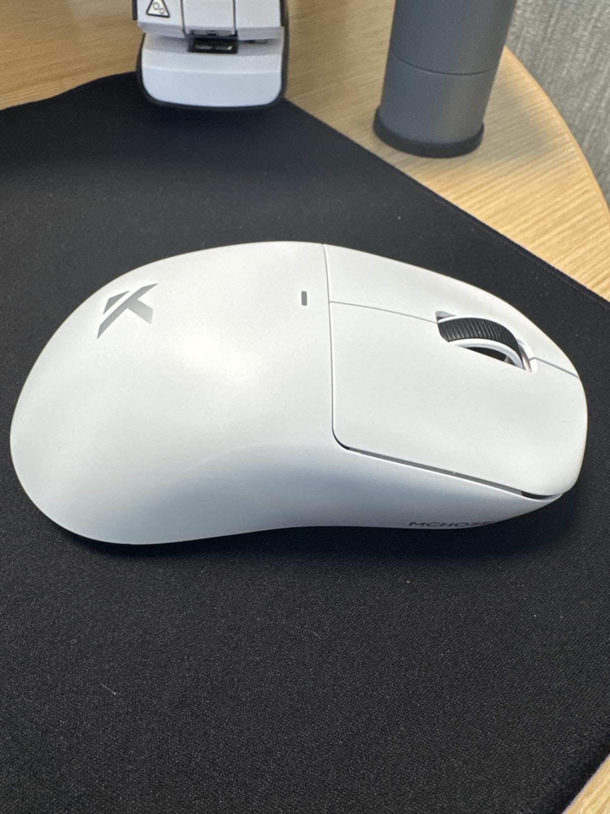 MCHOSE M7 Ultra Wireless Gaming Mouse, 8K Polling, 55g Lightweight Ergonomic Computer Mouse PAW3950 Optical Sensor 750 IPS 42000 DPI 6 Programmable Controls USB-C 3-Modes PC/Mac White - Customer Photo 2