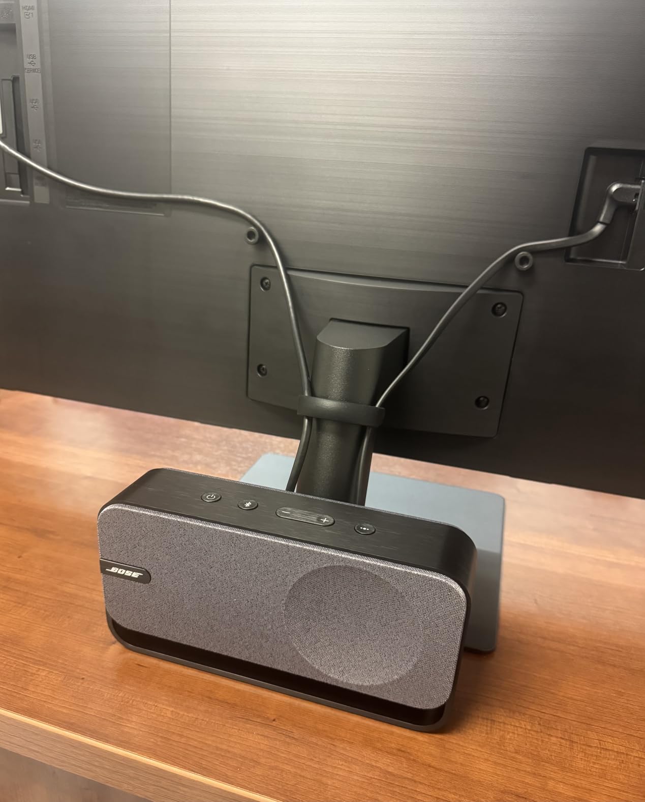 Bose SoundLink Home Speaker, Premium, Portable and Wireless Bluetooth Bookshelf Speaker, Up to 9 Hours Battery Life, Cool Grey - Customer Photo 2