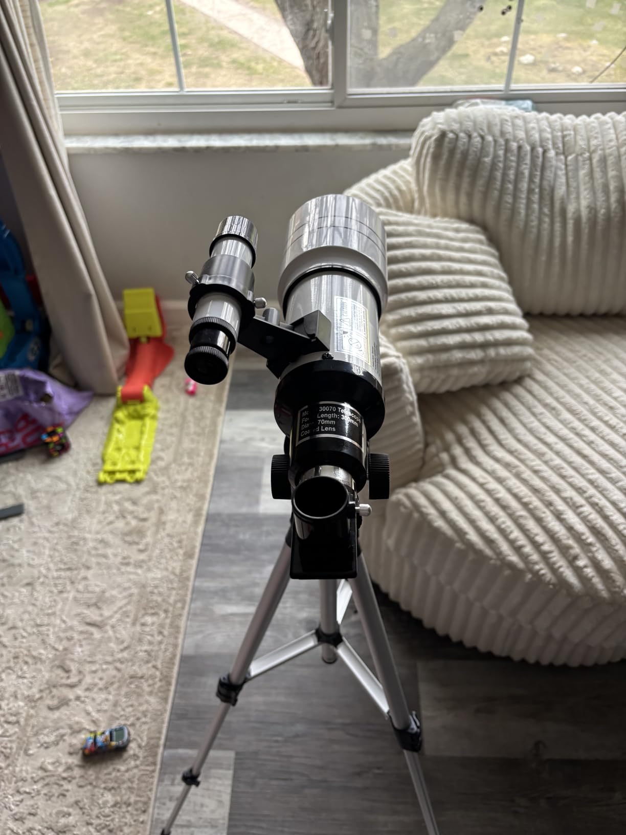 ToyerBee Telescope for Adults & Kids, 70mm Aperture Astronomical Refractor Telescopes for Astronomy Beginners (15X-150X), 300mm Portable Telescope with an Phone Adapter & A Wireless Remote customer photo 2