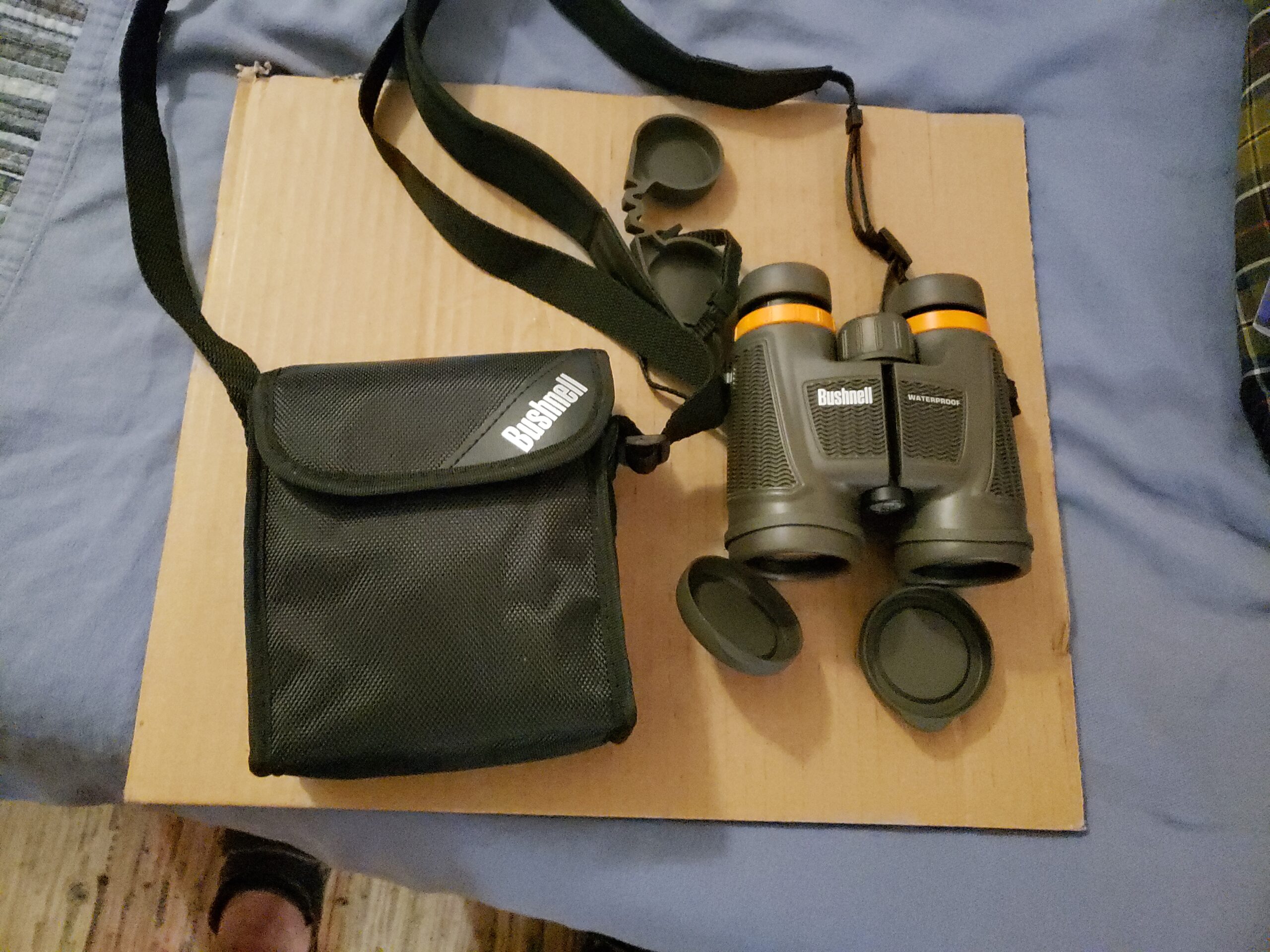 Bushnell H2O Xtreme Binoculars - Fully Multi-Coated - Waterproof IPX7 - 10x42 - 181042C customer photo 2