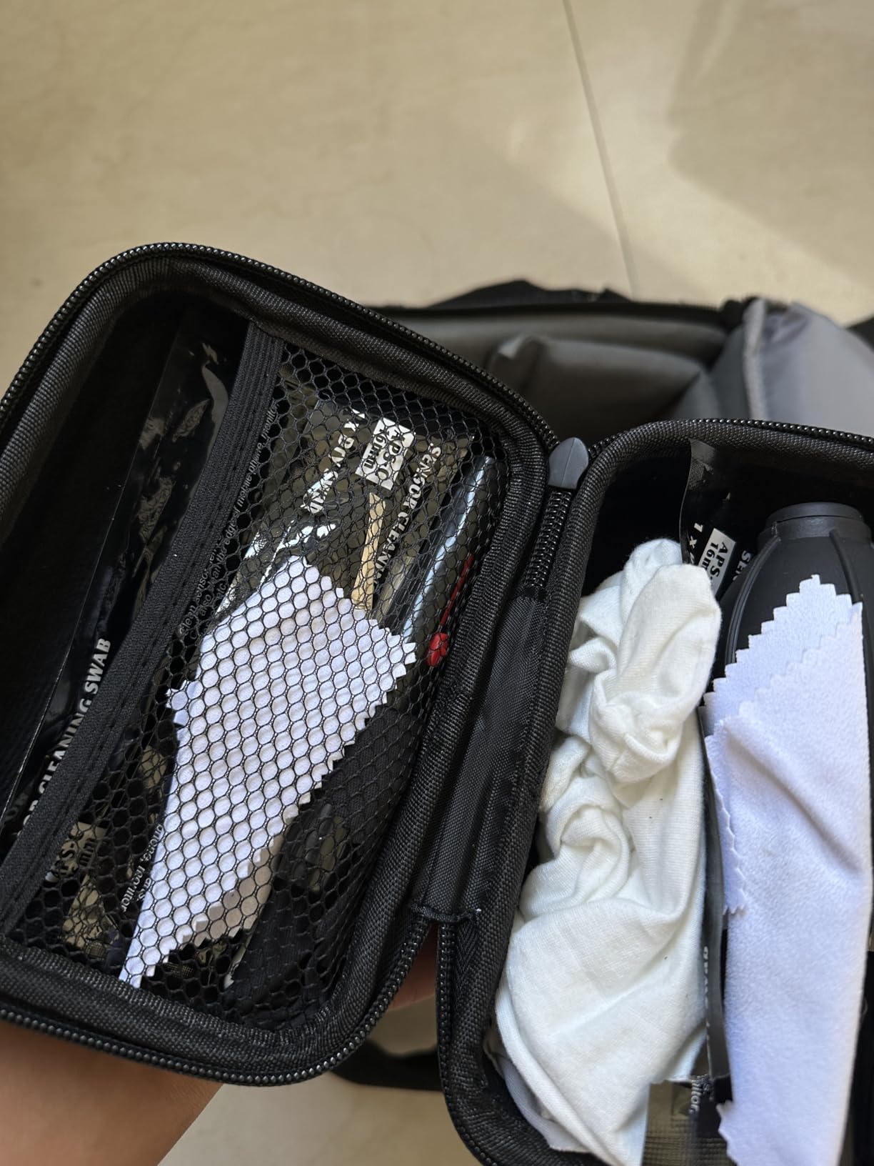 18-in-1 Professional Camera Cleaning Kit for Most DSLR Cameras (Canon, Nikon,Sony), with Air Blower/Cleaning Pen/Detergent/Cleaning Cloth/Lens Brush/Carry Case customer photo 1
