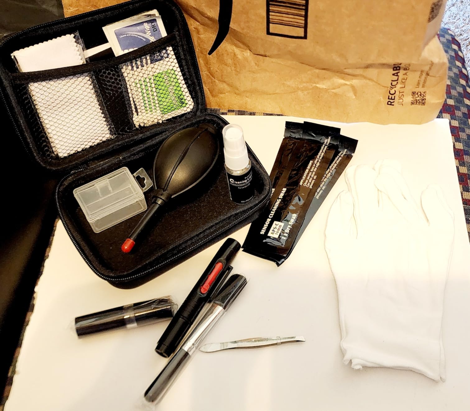 18-in-1 Professional Camera Cleaning Kit for Most DSLR Cameras (Canon, Nikon,Sony), with Air Blower/Cleaning Pen/Detergent/Cleaning Cloth/Lens Brush/Carry Case customer photo 2