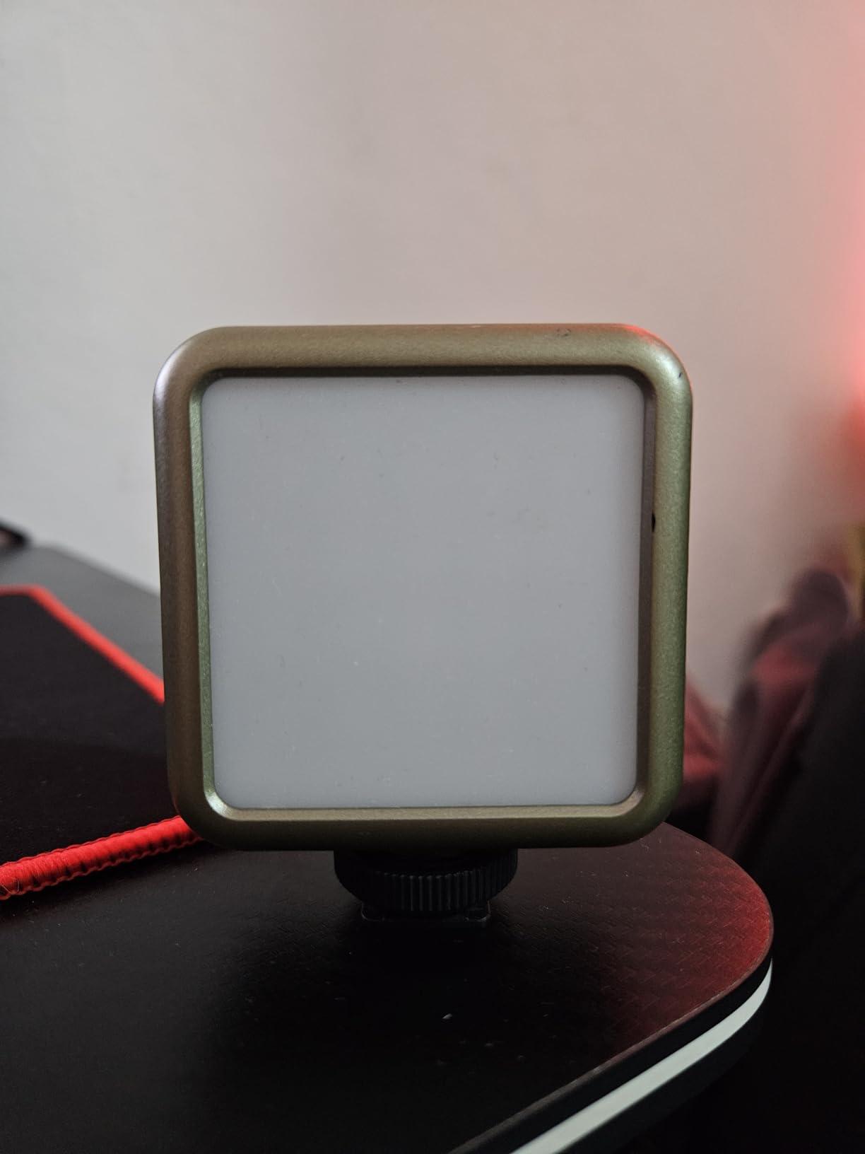 ULANZI VL49 RGB Video Lights, LED Camera Light 360 Full Color Portable Photography Lighting w 3 Cold Shoe, 2000mAh Rechargeable CRI 95+ 2500-9000K Dimmable Panel Lamp customer photo 2