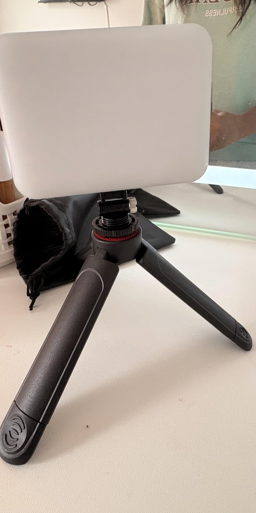 ALTSON 60 LED Portable Selfie Light Video Conference Lighting with Clip & Camera Tripod Adapter Rechargeable 2200mAh CRI 97+, 3 Light Modes customer photo 1
